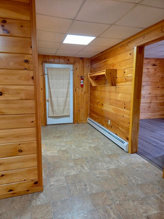 inside apartment entryway - 32 Stagecoach Rd Unit 32C