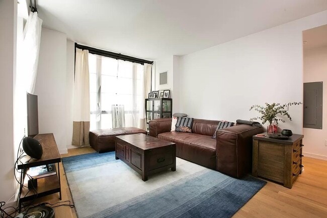 7 Lexington Ave Unit 08-b