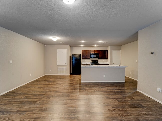 Photo - 231 N Broadway Dr