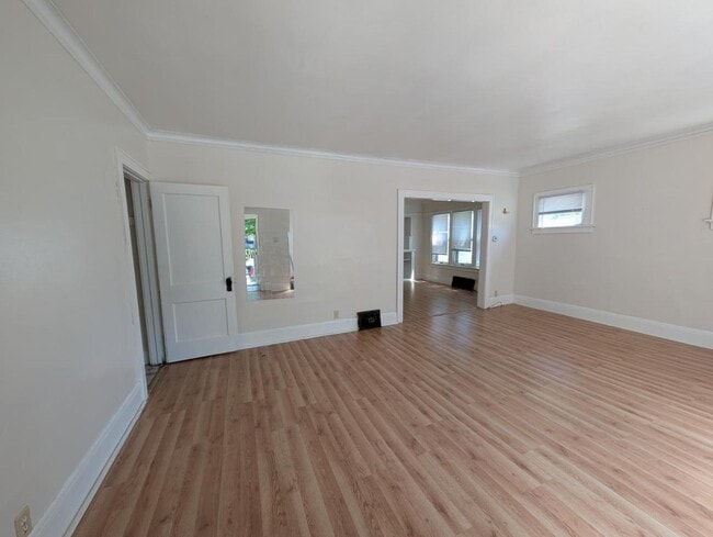 Photo - 2600 N 50th St