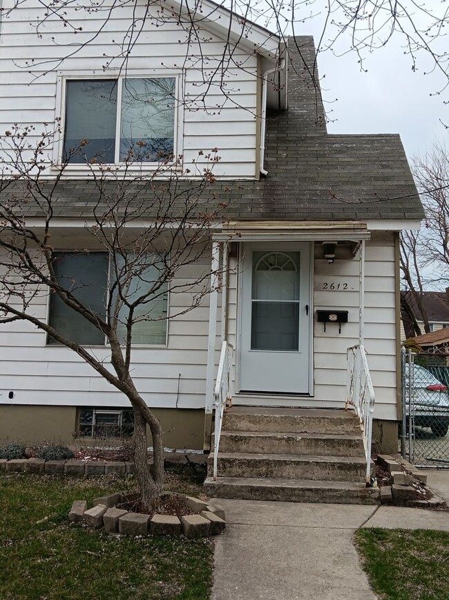 Building Photo - Updated 3-Bedroom Home in East Chicago