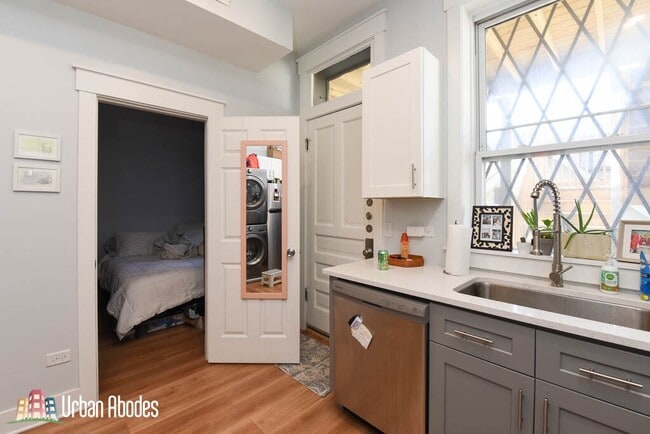 Photo - 870 W Buckingham Pl Unit G02C