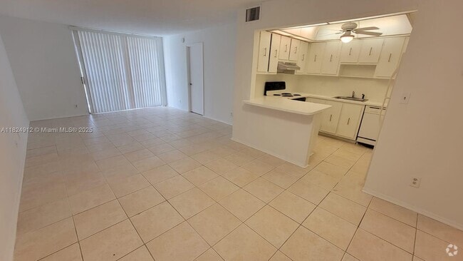 Building Photo - 2029 NW 46th Ave Unit E106 Rental