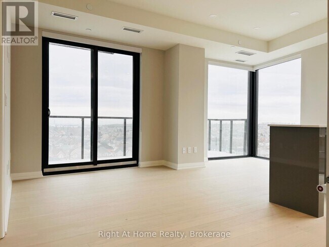 Photo - 1415 Dundas St E Unit 908