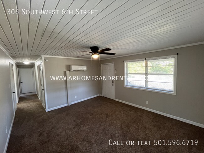 Photo - 306 SW 6th St