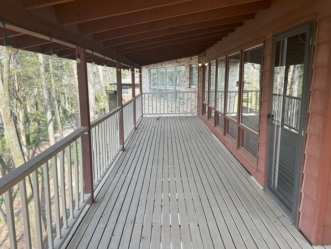 Photo - 1701 Mountainbrrok Drive