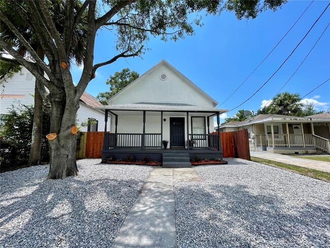 Building Photo - 1106 W La Salle St Rental