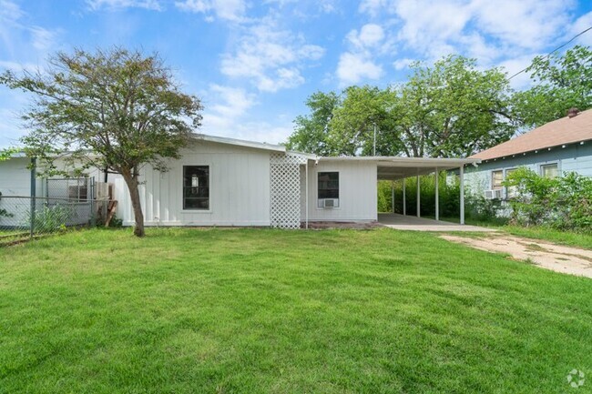 Building Photo - 407 Lovera Blvd Rental