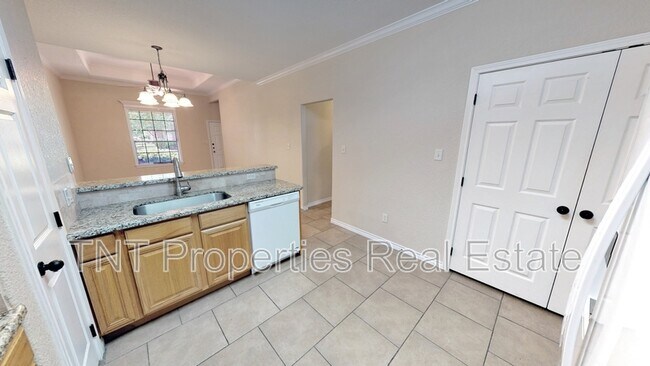 Photo - 3840 Oldenburg Ln