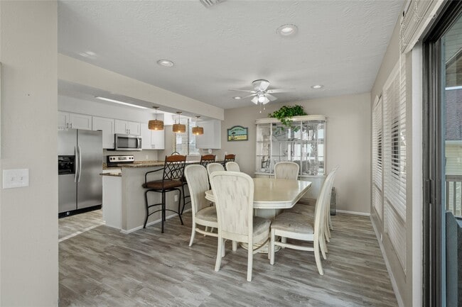 Building Photo - 21812 Frio Dr