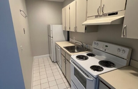 *Pictures are representative samples of the advertised unit. In some cases, the actual units you tou - 5 Albemarle St Unit 6