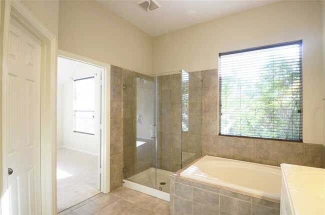 Photo - 5702 Fleethaven Ct