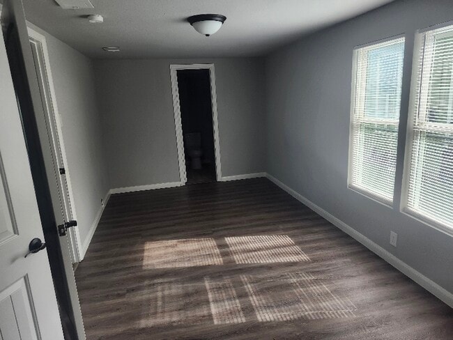 Photo - 714 E Lamar St