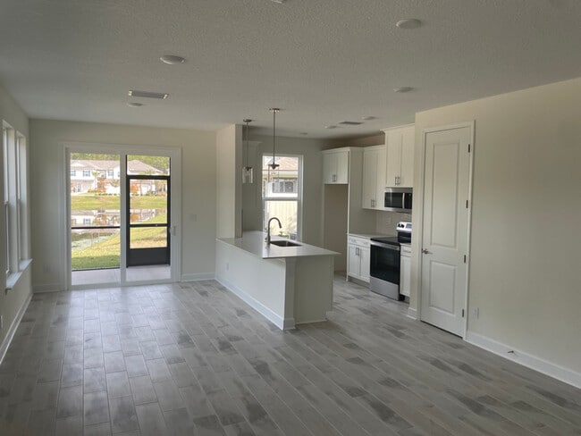 Photo - 106 Big Pne Ln