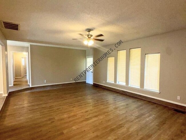 Photo - 11629 Kings Cir