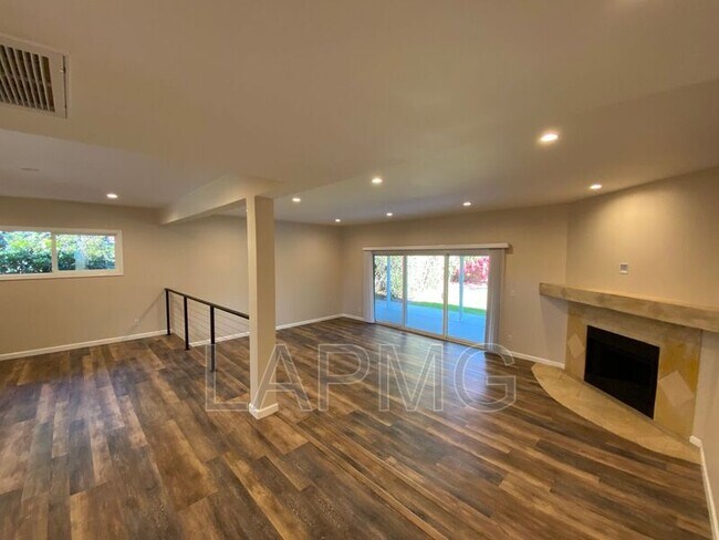 Photo - 5900 Cahill Ave