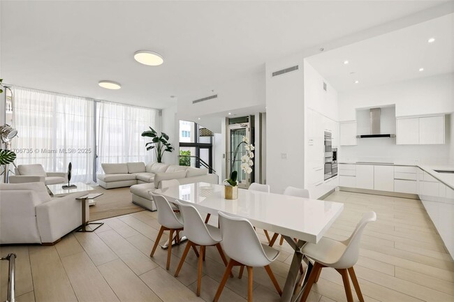 Photo - 9501 Collins Ave Townhome