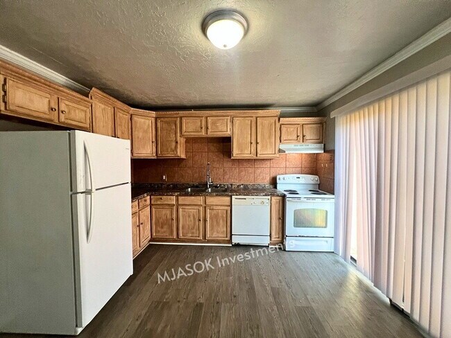 Photo - 4 Bedroom Home in Lawton — Available Now