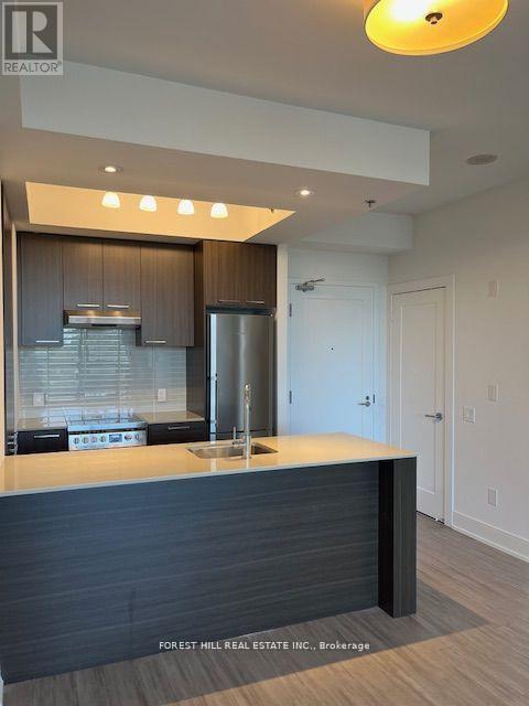 Photo - 310 Tweedsmuir Ave