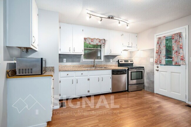 Photo - 5040 Oak Leaf Cir