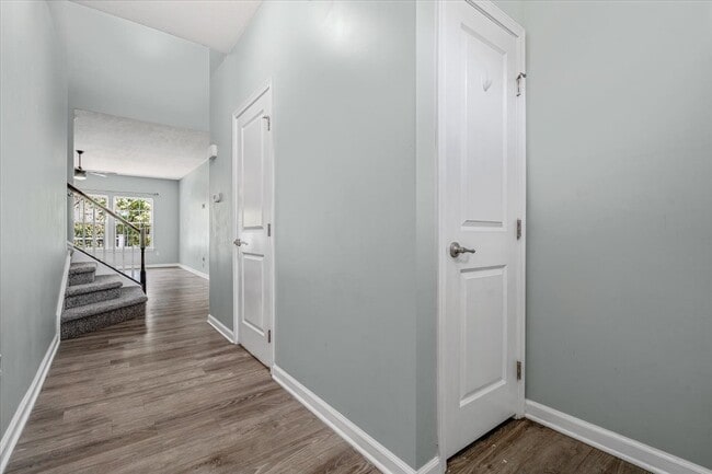 Photo - 8059 Hinsdale Ln