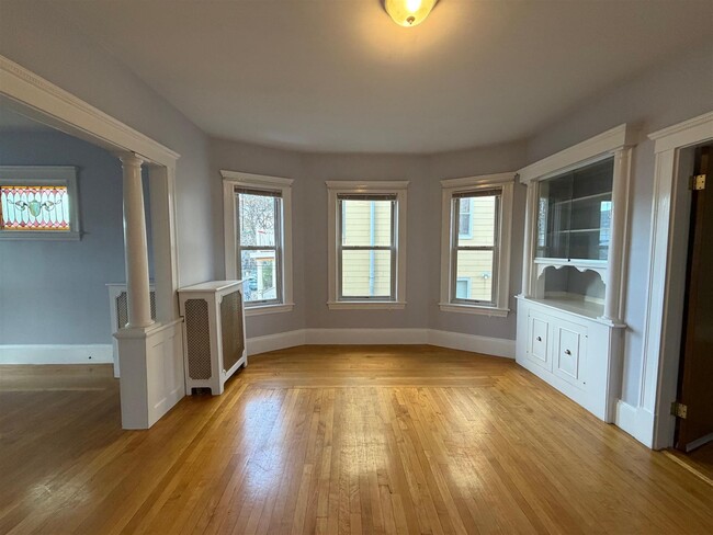 Photo - 127 Walnut St Unidad 2