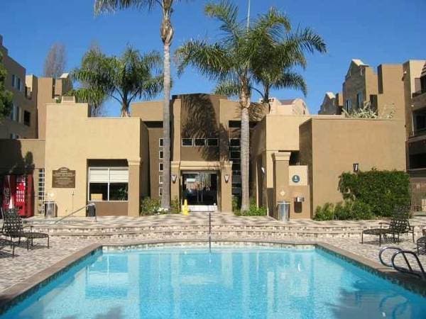 Building Photo - 3440 Lebon Dr Unit Grnd Flr