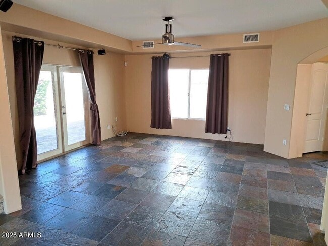 Photo - 1012 N Henry Dr