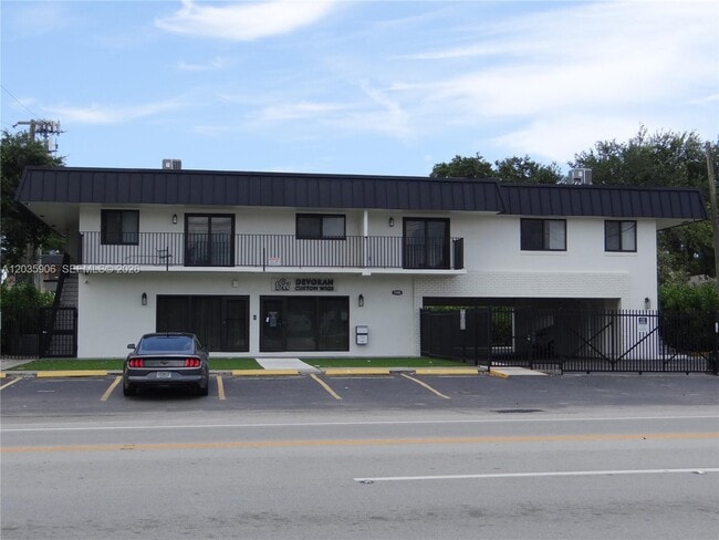 5980 SW 40th Ave Unidad C