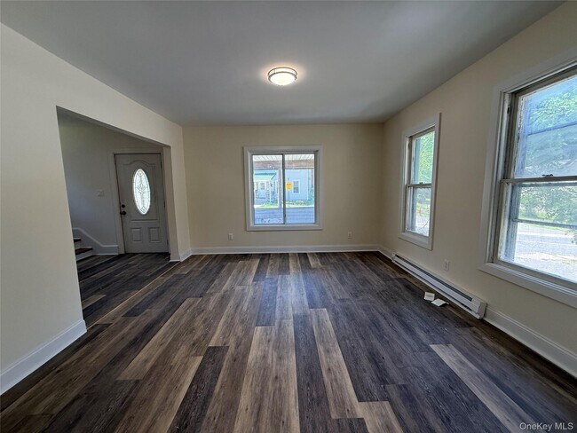 Photo - 174 Center St