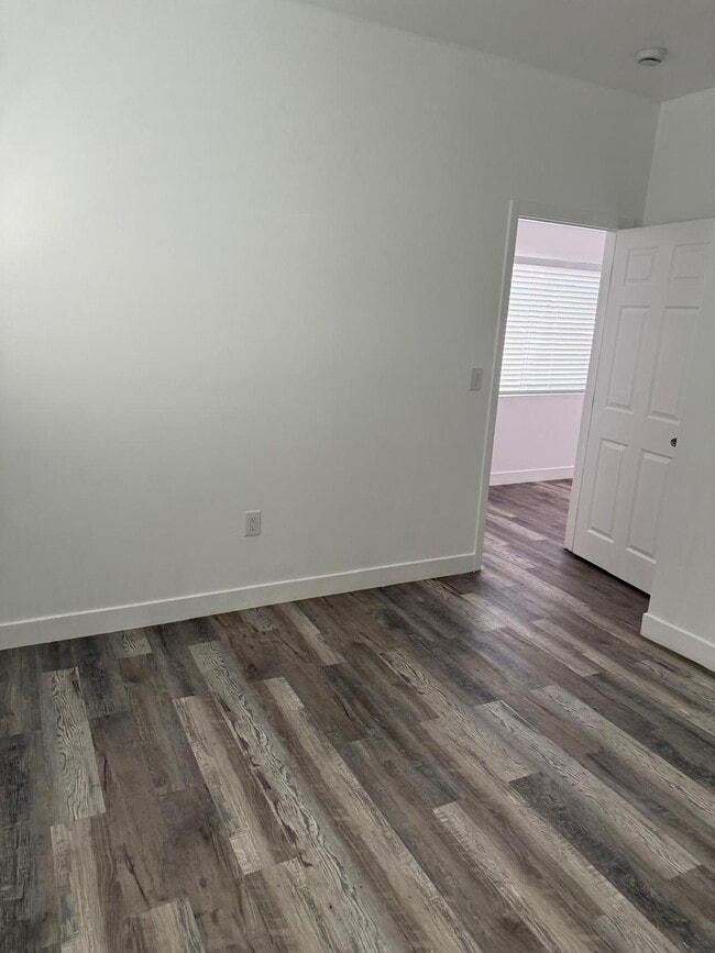 Photo - 1122 E 27th St Unit 1122
