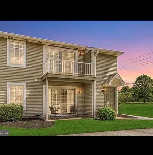 Building Photo - 312B Willow Turn Unit 312b Willow Turn