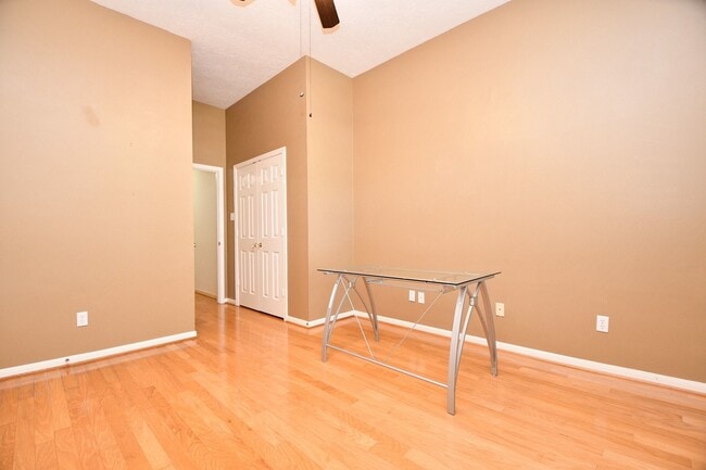 Photo - 1215 Wood Haven Ct