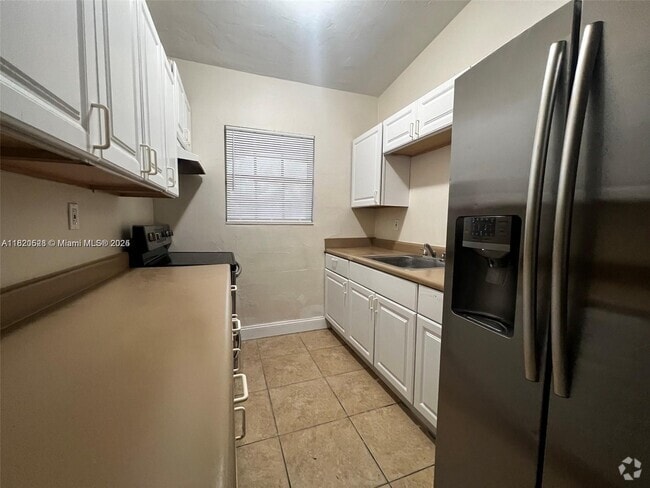 Building Photo - 3350 SW 37th St Rental