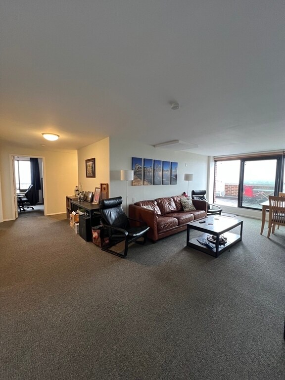 Building Photo - 1001 Massachusetts Ave Unit PH#B