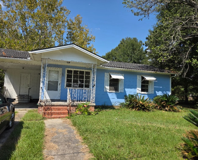 Photo - 101 Grand Blvd