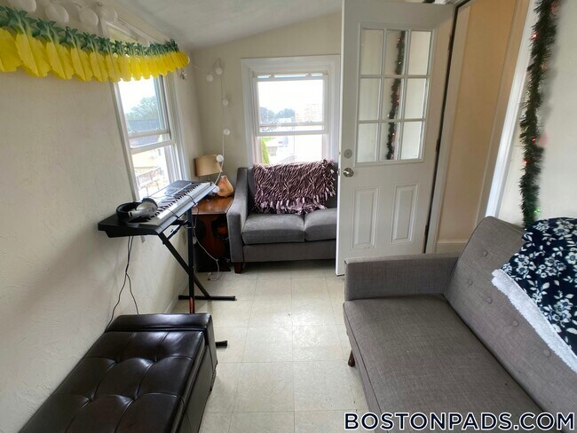 Photo - 24 Willard Ave Unit 3