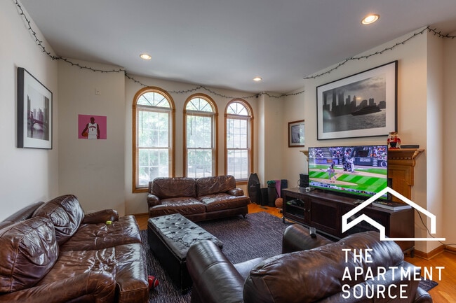 Photo - 2743 N Southport Ave Unit 1N