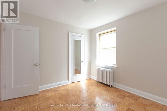 Photo - 394 Avenue Rd Unit 402