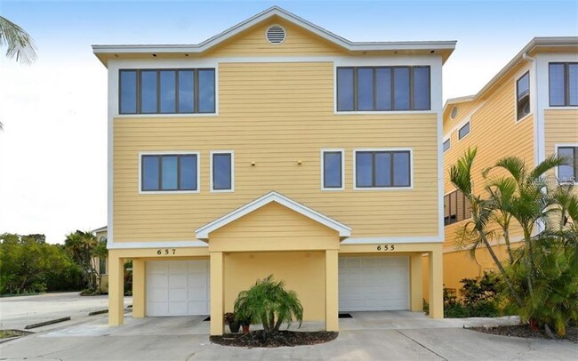 Building Photo - 655 Cedars Ct Unit 655 Rental