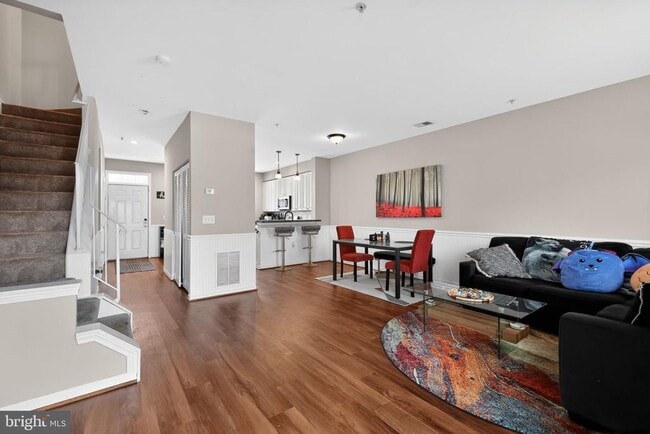 Photo - 1221 Rockland Ct