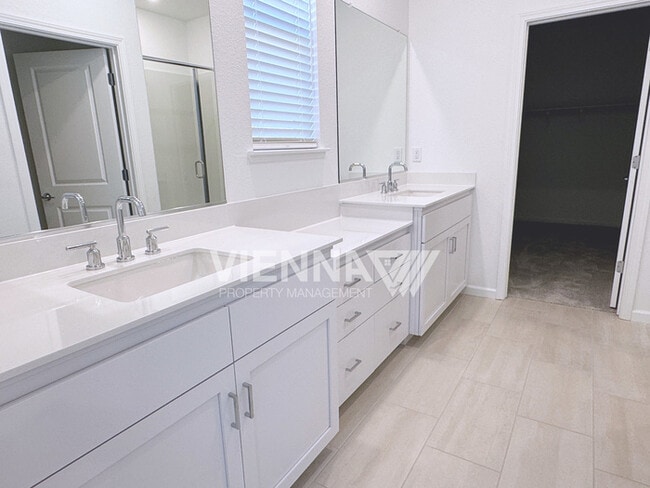 Photo - 1568 Edgewood Ln