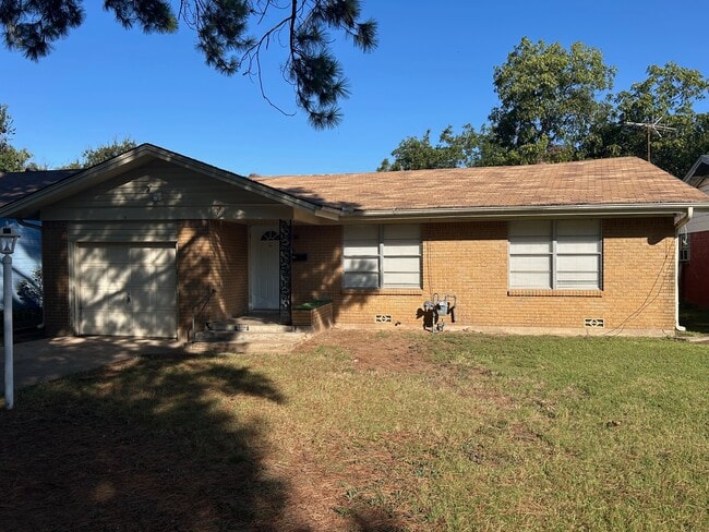 Building Photo - 406 Turner St