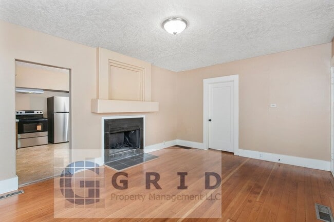 GPM657 - SE Raymond Ct. (T1) - GPM657 - SE Raymond Ct. (T1) Apartment Unit A