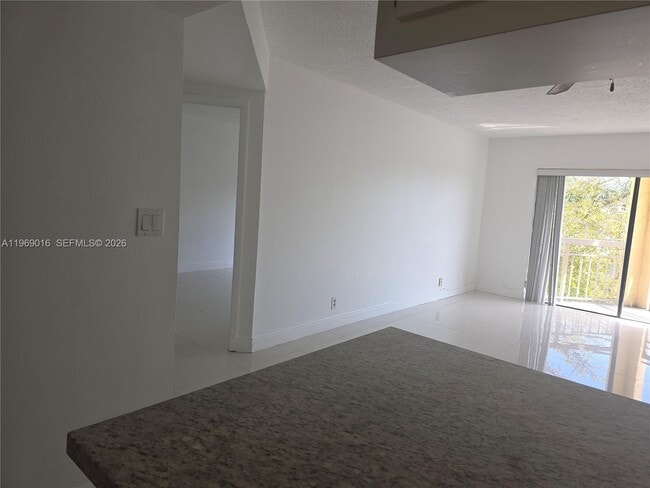 Photo - 8290 Lake Dr Unit 448