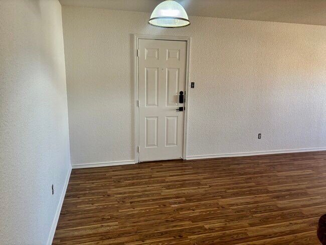 Photo - 2704 Lucille Dr Unit 2704 Lucille Dr B