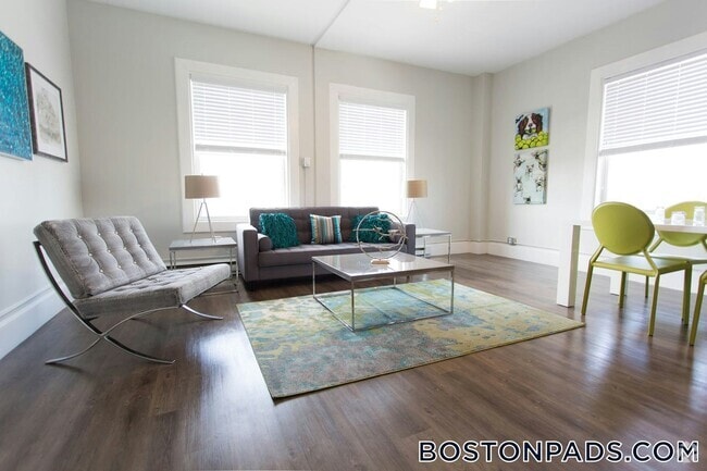 Building Photo - 50 Franklin St Rental