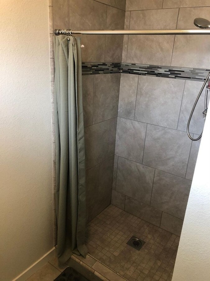Charming 3 Bed / 2 Bath Home in the Tower District - Charming 3 Bed / 2 Bath Home in the Tower District