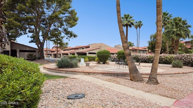 Photo - 5601 N 79th St