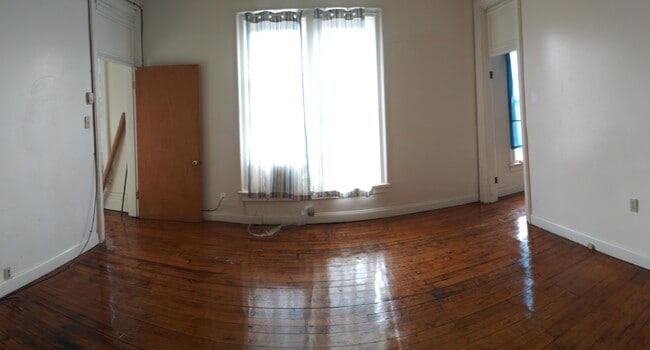 Photo - 2303 Kenton St Unidad #2